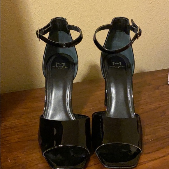 Marc Fisher LTD heels - Picture 4 of 6